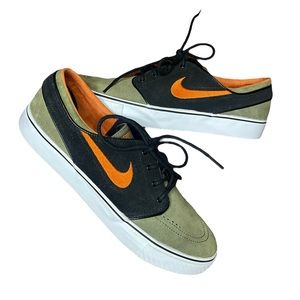 2013 Nike SB Zoom Janoski x Undefeated (Olive)